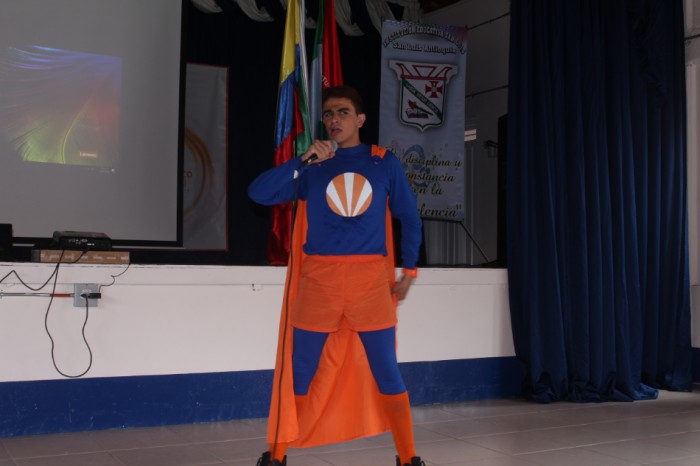 Super-energético, Personaje que identifica a Celsia