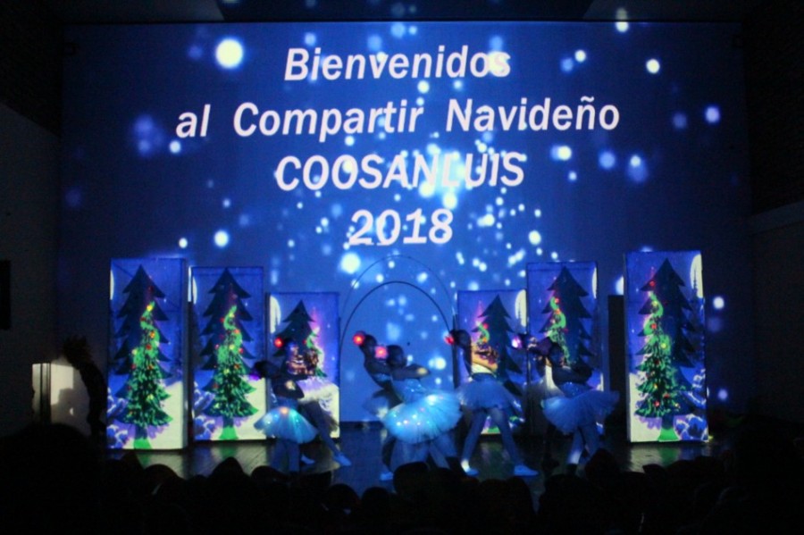 COOSANLUIS EN EL COMPARTIR NAVIDEÑO, NOCHE DE LUCES, DANZA Y TEATRO