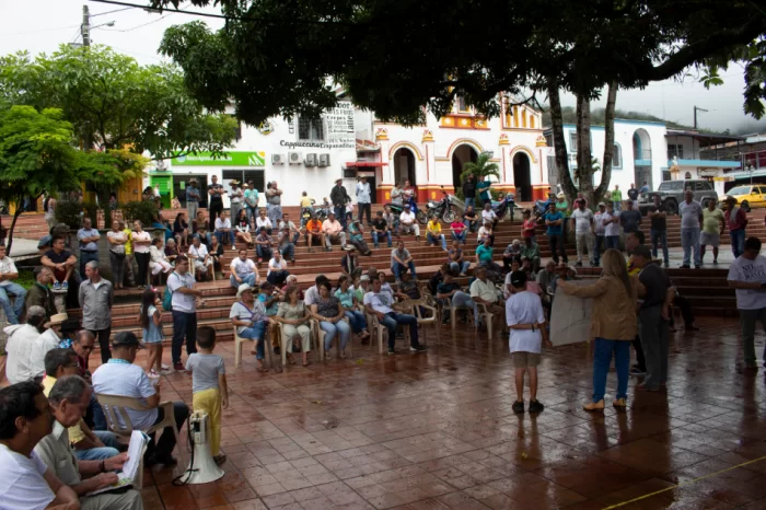 ASAMBLEA COMUNITARIA POR EL RIO DORMILÓN.