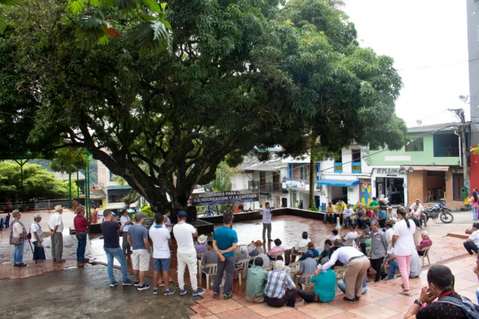 Asamblea comunitaria en defensa del Río