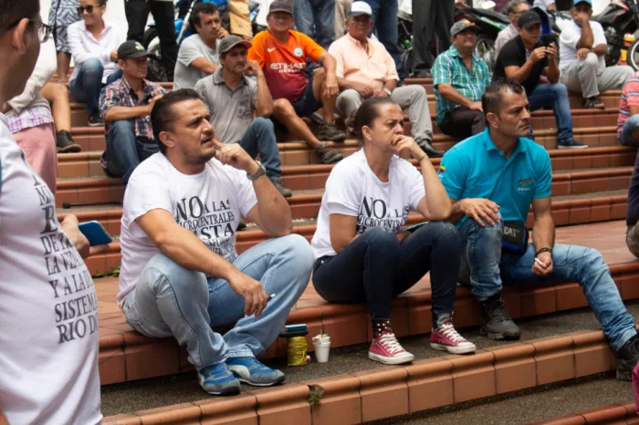 Asamblea comunitaria en defensa del Río