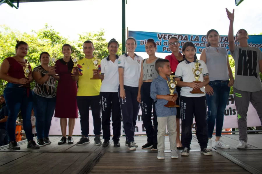 Ganadores de las diferentes categorías del festival de la canción