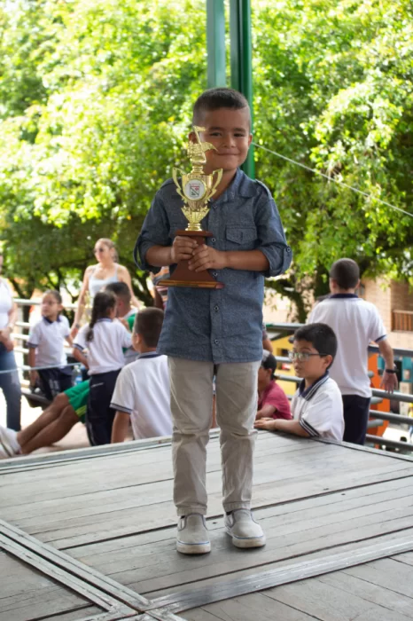 Ganador del premio del festival de la canción, categoría preinfantil "Kevin Monsalve"