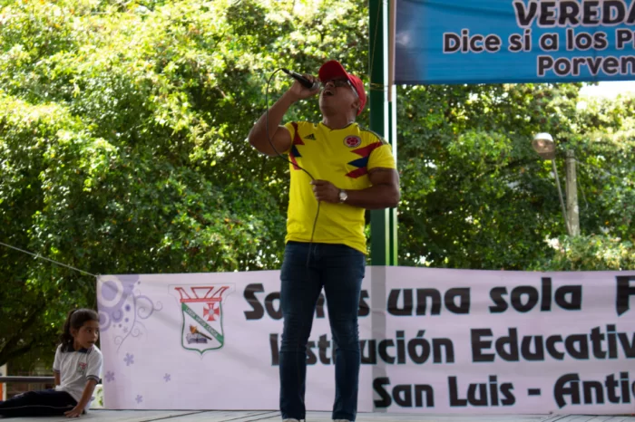 Representación de los Docentes en el festival de la canción "Jorge Chica"