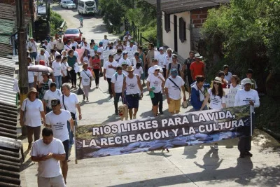 MARCHA EN RECHAZO AL LICENCIAMIENTO DEL RÍO DORMILÓN Y DEMAS FUENTES HIDRICAS DEL ORIENTE ANTIOQUEÑO