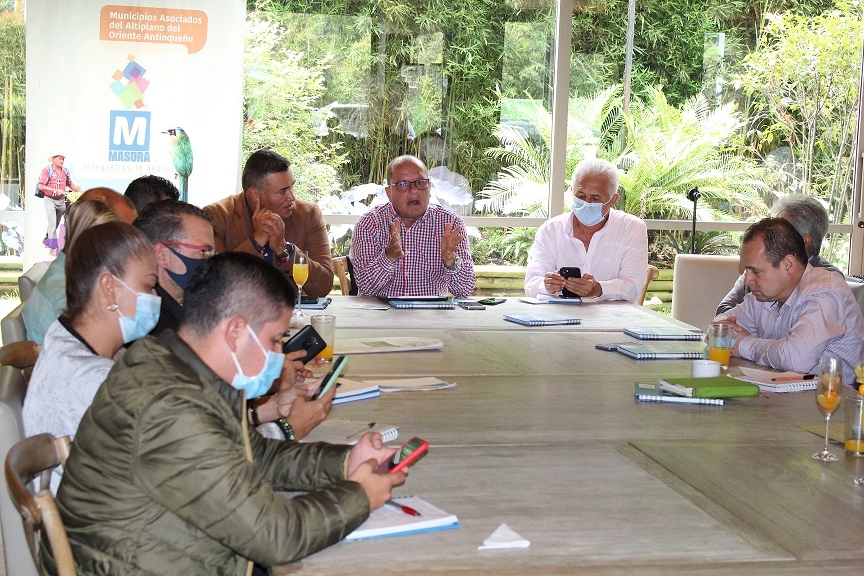 Mandatarios y Entidades asistieron a la mesa de movilidad ampliada
